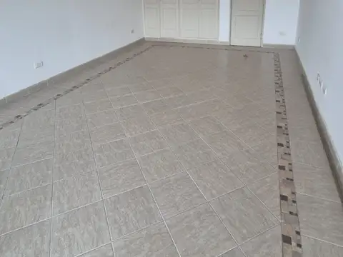 Comodoro Rivadavia 100, Piso 1