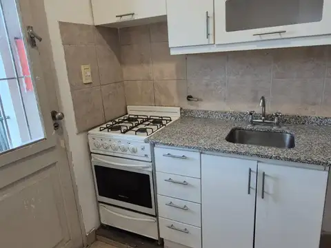 Departamento en Alquiler en Barrio Grand Bourg, $ 400.000