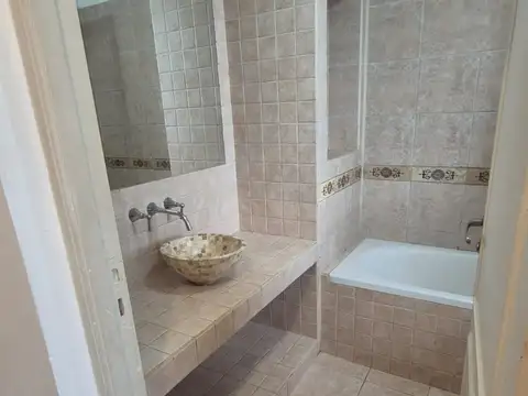 Departamento en Alquiler con 1 cochera