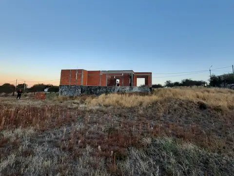 VENTA-LOTE MAS CASA EN CONSTRUCCIÓN-SINSACATE