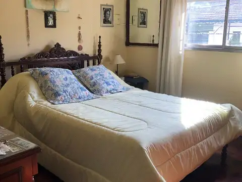 Depto Tipo Casa 4 ambientes con 2 baños