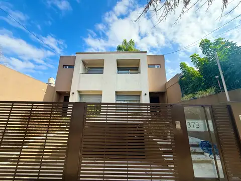 Depto Tipo Casa en Venta de 4 ambientes