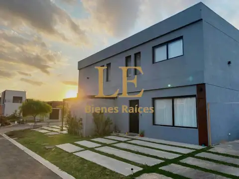 VENTA DUPLEX , BARRIO SPRINGPARK , PILAR