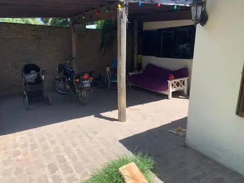 Casa 4 ambientes con 1 baño