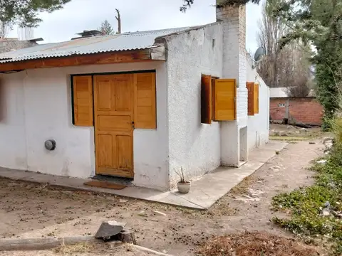Casa 4 ambientes con 1 baño