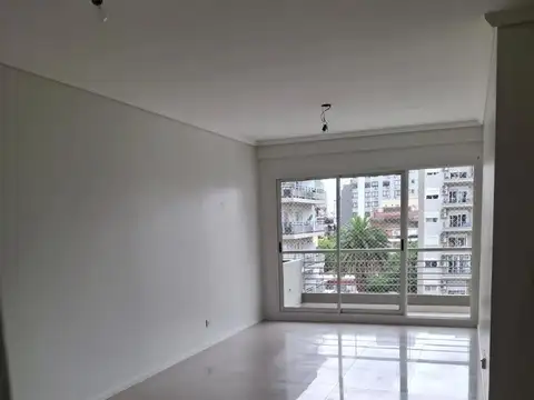 Alvarez Thomas 3300, Piso 7