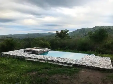 Casa en Venta con 4 cocheras