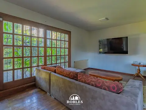 Casa 5 ambientes con 3 baños