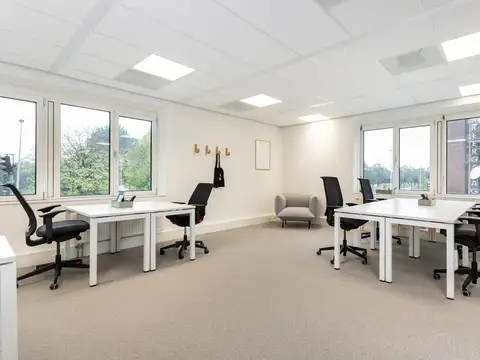 Av. Brasilia 1994, c/ Av. Artigas