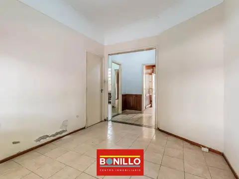 Depto Tipo Casa en Venta 50 años
