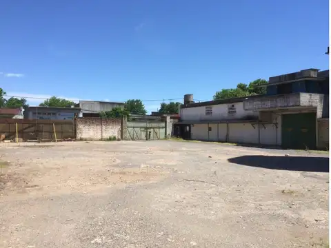 IMPRESIONANTE GALPÓN EN VENTA