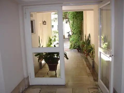 Departamento  Barrio Norte 1 ambiente y medio beruti 2371 contrafrente luminoso alquiler