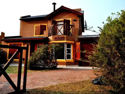 Casa EN VENTA CLAROMECO  