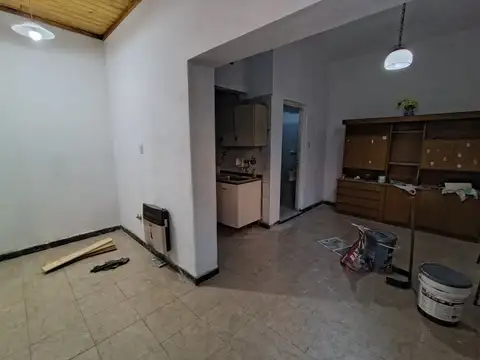 Casa 4 ambientes con 1 baño