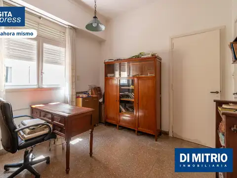 Casa 10 ambientes con 3 baños