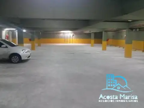 COCHERA CON BAULERA