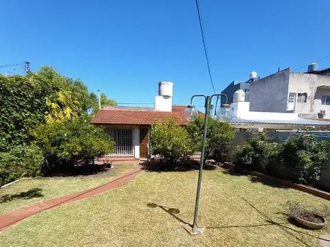 Terreno en Venta en Villa Luzuriaga, USD 170.000