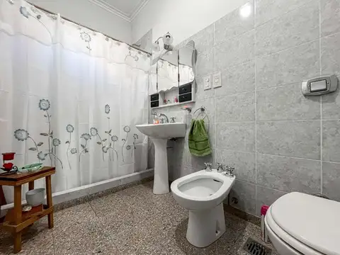CASA EN VENTA ARANA LA PLATA 4 DORMITORIOS