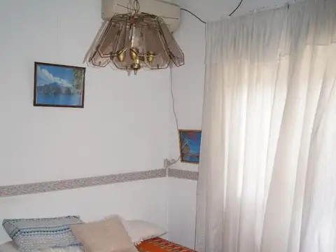 VENTA CASA CON QUINCHO Y FONDO  EN LOMAS DE ZAMORA