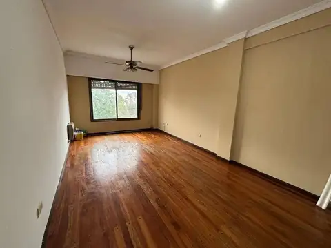 Av. de Mayo 1100, Piso 3