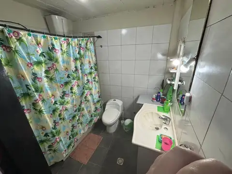 Casa 6 ambientes con 4 baños