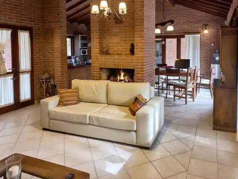 Casa en Venta en Carilo, USD 350.000