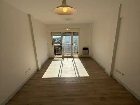 MONOAMBIENTE  EN MUY BUENA UBICACION