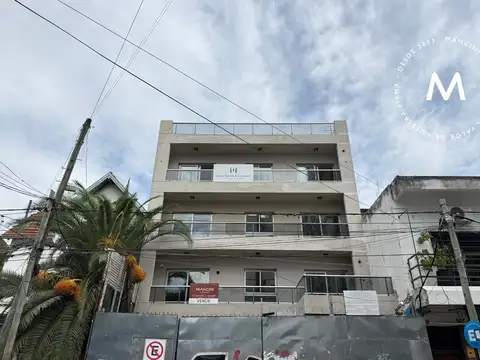 Departamento en venta de 3 ambientes con cochera y terraza privada - Villa Ballester Centro