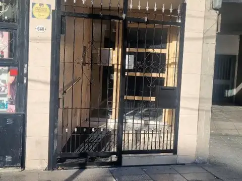 Av. Mitre 600, Piso 1