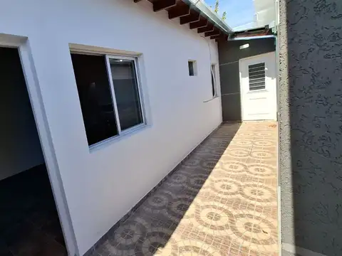 Ph 2 ambientes c patio alquiler guillon a estrenar
