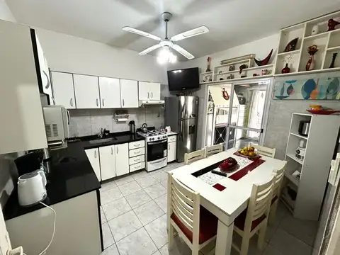 VENTA CASA EN LLAVALLOL 5 AMBIENTES OPORTUNIDAD!