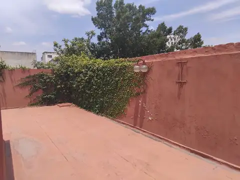 Depto Tipo Casa en Alquiler 50 años