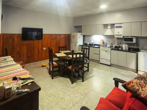 CASA EN VENTA DE PASILLO DOS DORMIS TIRO SUIZO