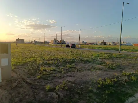 VENTA DE LOTE EN PAMPAS DE MANANTIALES
