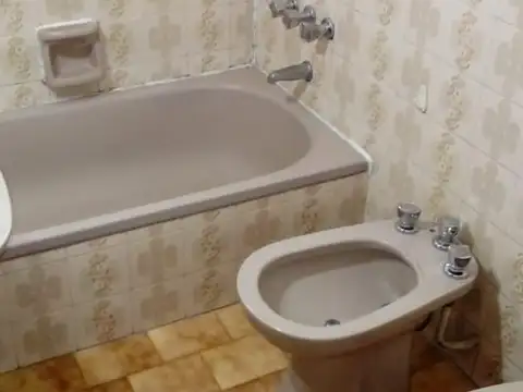 Departamento 4 ambientes con 2 baños