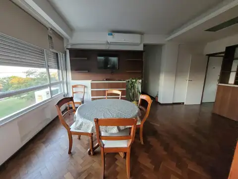 DEPARTAMENTO CON VISTA FRANCA AL RÍO – 1 DORMITORIO – 55 m²