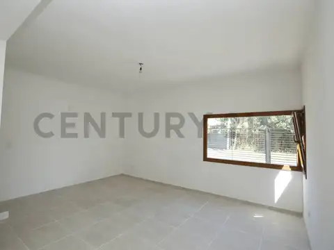 CASA A RE ESTRENAR EN VENTA EN GONNET 2 DORMITORIOS Y PARQUE