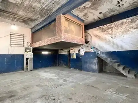 Venta Taller tipo deposito Banfield INVERSION