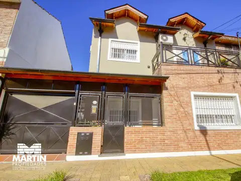 Casa multifamiliar en venta en Munro 5 amb con patio y terraza