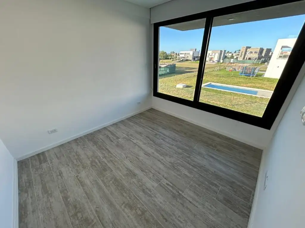 Casa en venta de 4 Ambientes con galería y piscina en el Exclusivo Greenville Polo & Resort  - Foto 24