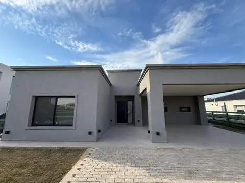 EL REBENQUE CASA DE 4 AMBIENTES EN VENTA A ESTRENAR  CANNING