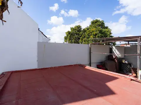 Depto Tipo Casa en Venta en Ramos Mejía, USD 60.000