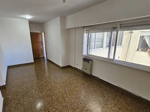 Campana 2800, Piso 4