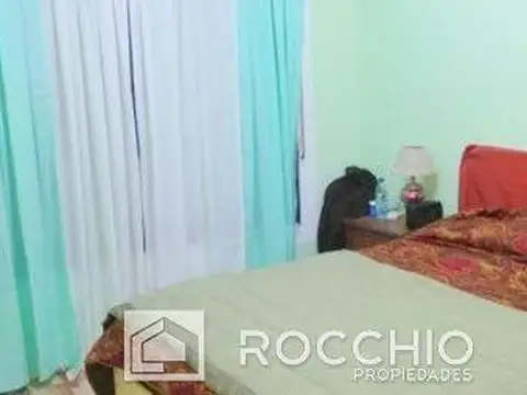 la paz 3676. Entre Pozos y Juncal