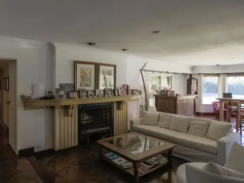 Casa en venta en Tortugas C.C.  -5 dormitorios -