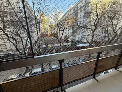 Departamento de 3 ambientes con balcón en venta Las Cañitas