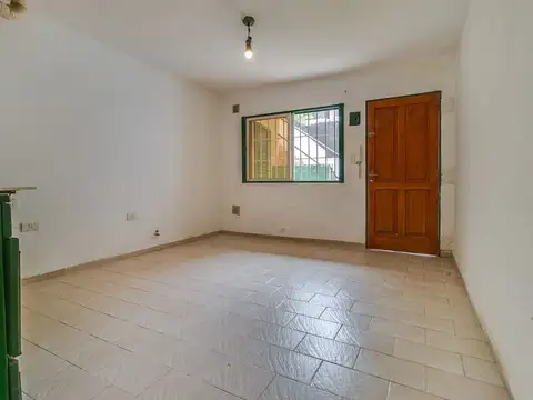 Depto Tipo Casa en Venta 34 años