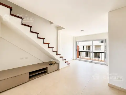 Exclusivo Depto. en Dúplex de 3/4 Amb. a Estrenar en Exc. Ubicación