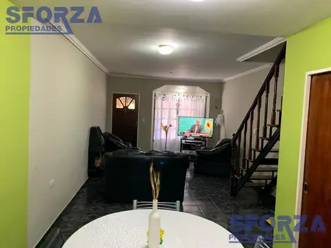Depto Tipo Casa en Venta de 3 ambientes