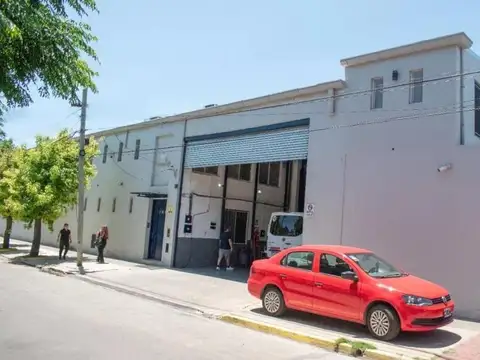 Depósito en venta - 4 Baños - 1163mts2 - Hurlingham